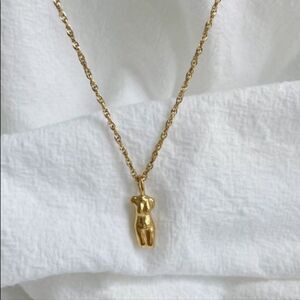 NEW 18k Gold Female Silhouette Necklace